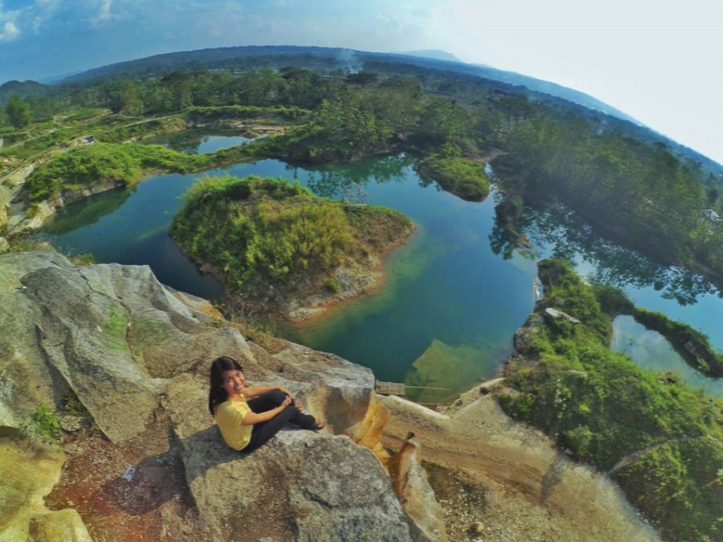Tempat Wisata Telaga Biru Semin Gunung Kidul