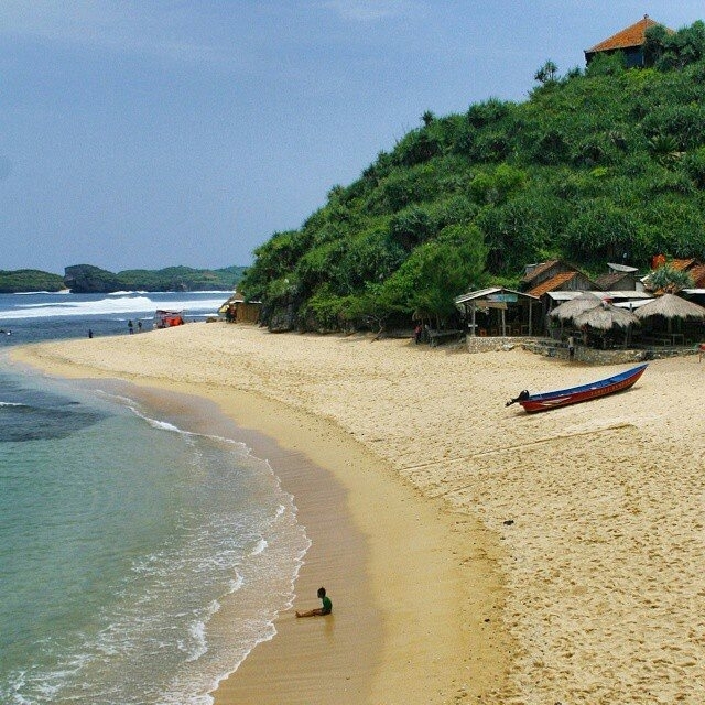 wisata pantai ngandong
